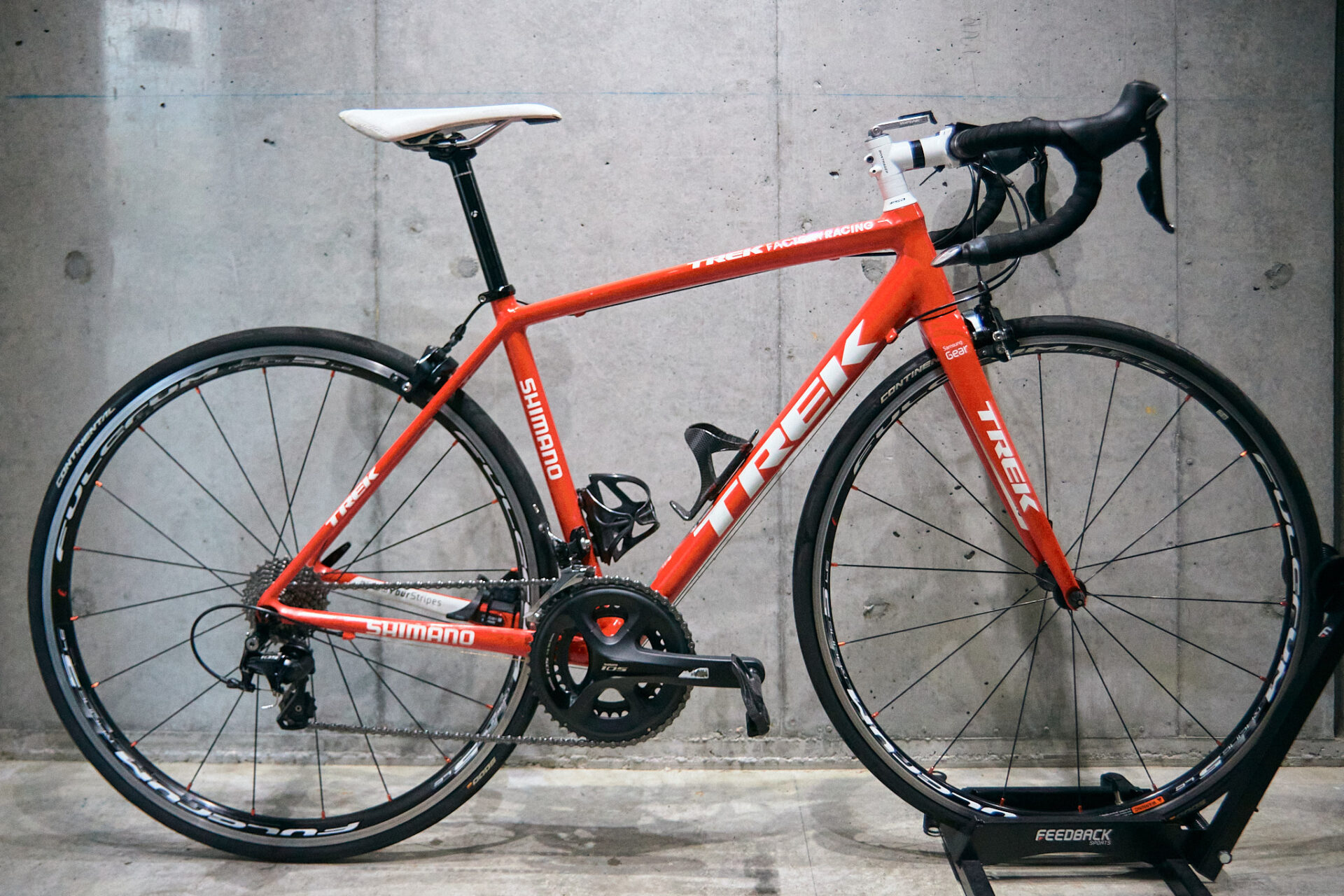 トレックファクトリーレーシングデザインのTREK EMONDA ALR5 が入庫 
